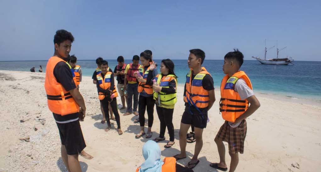 YKL Indonesia dan PPI Ajak Pelajar Berlayar dengan Kapal Pinisi