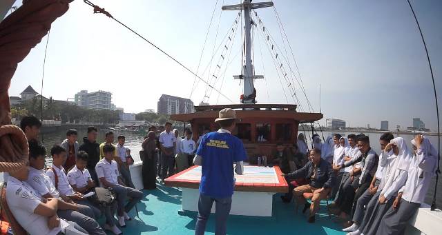 Berlayar dengan Pinisi, YKL Indonesia dan PPI Bekali Pelajar dengan Edukasi Maritim